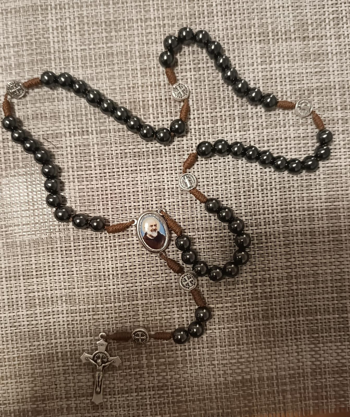 Krunica od Hematita na Špagi - Sveti Padre Pio