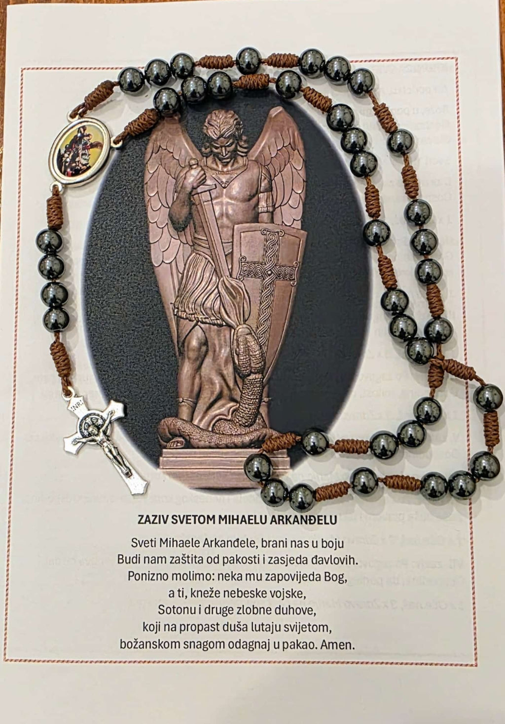 Krunica od Hematita - Sv. Mihael s Benediktinskim križem
